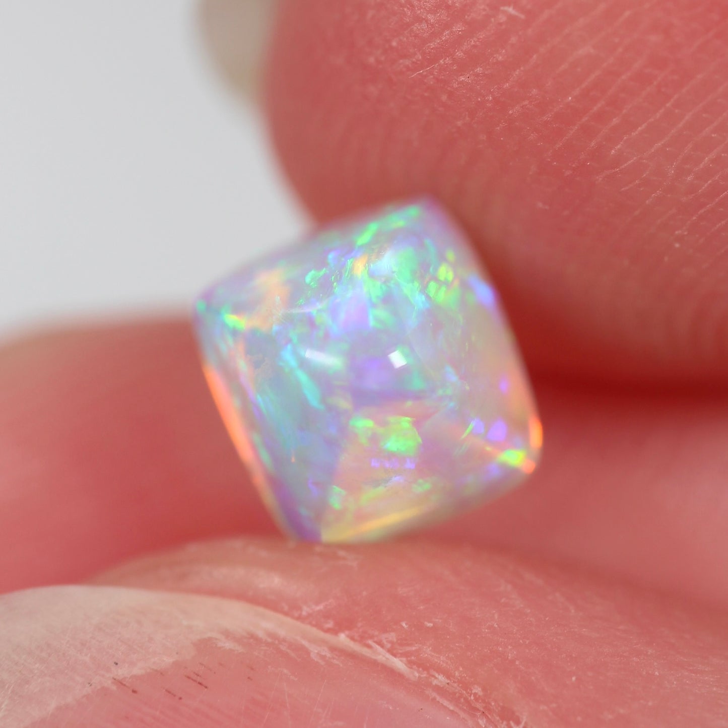 0.84ct (5.8x5.5x4.5mm) Crystal Opal