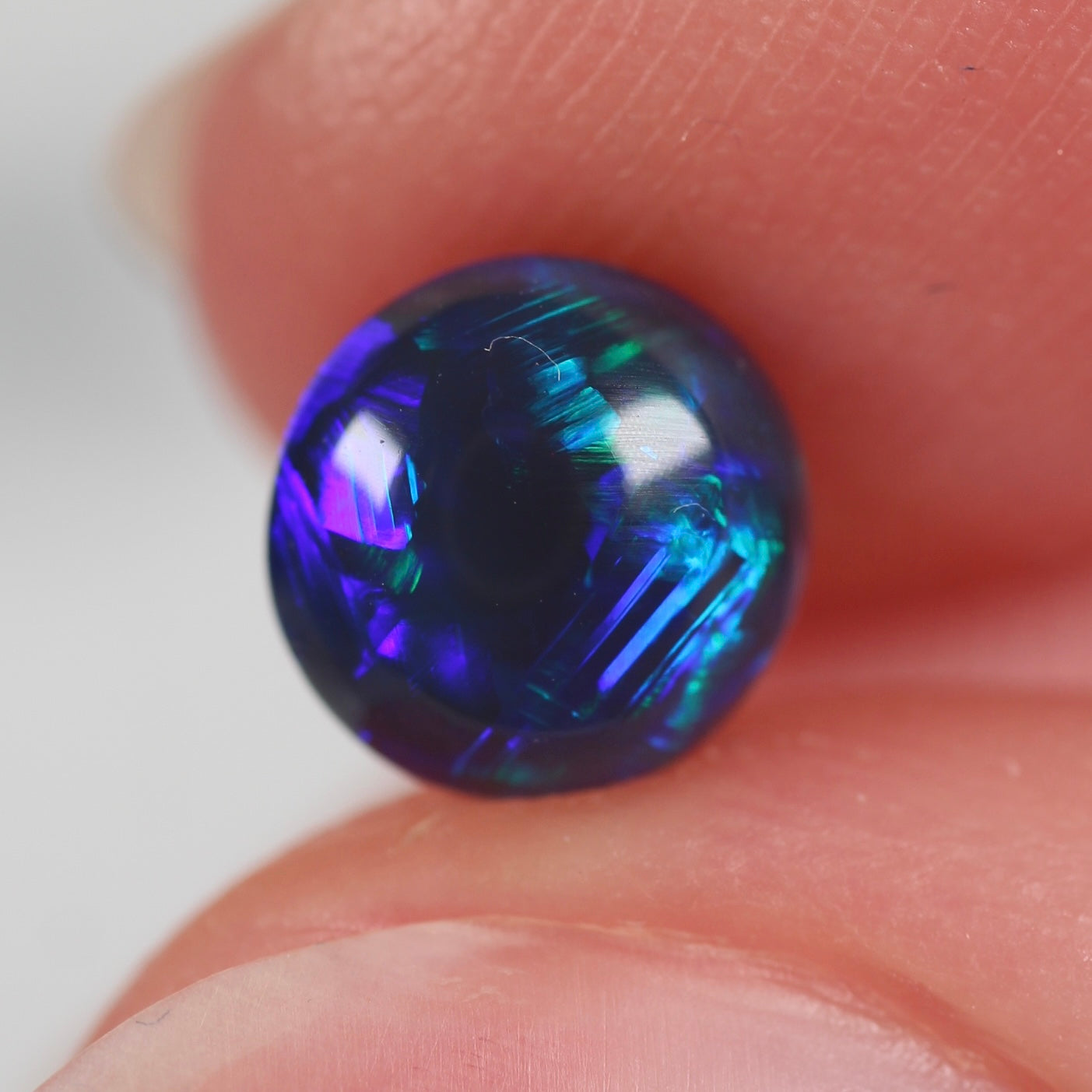 1.11ct (6.8x6.6x4.0mm) Black Opal