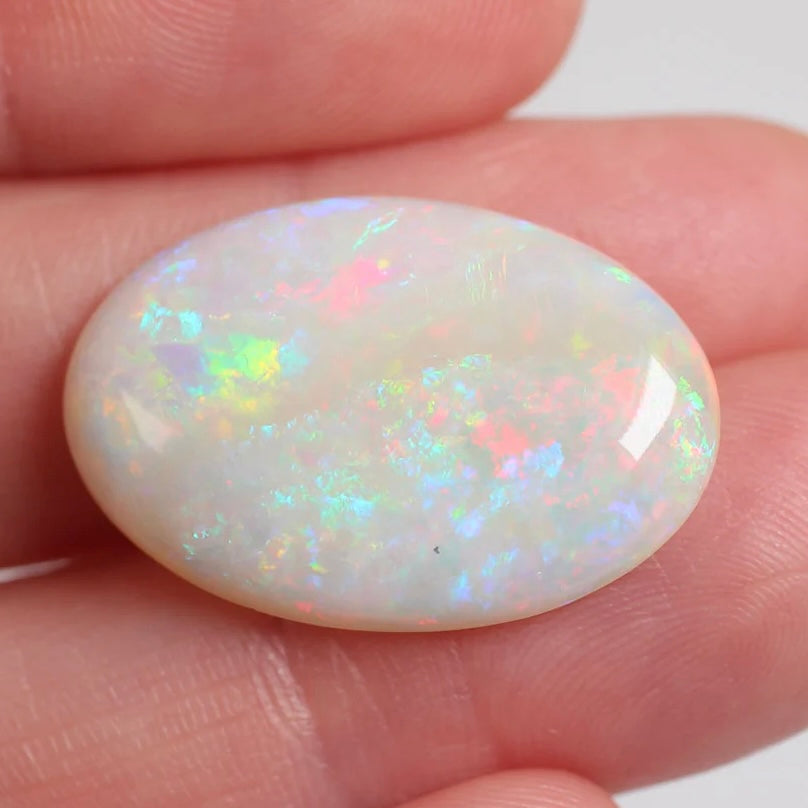 14ct (25x16.8x5.9mm) Light Opal