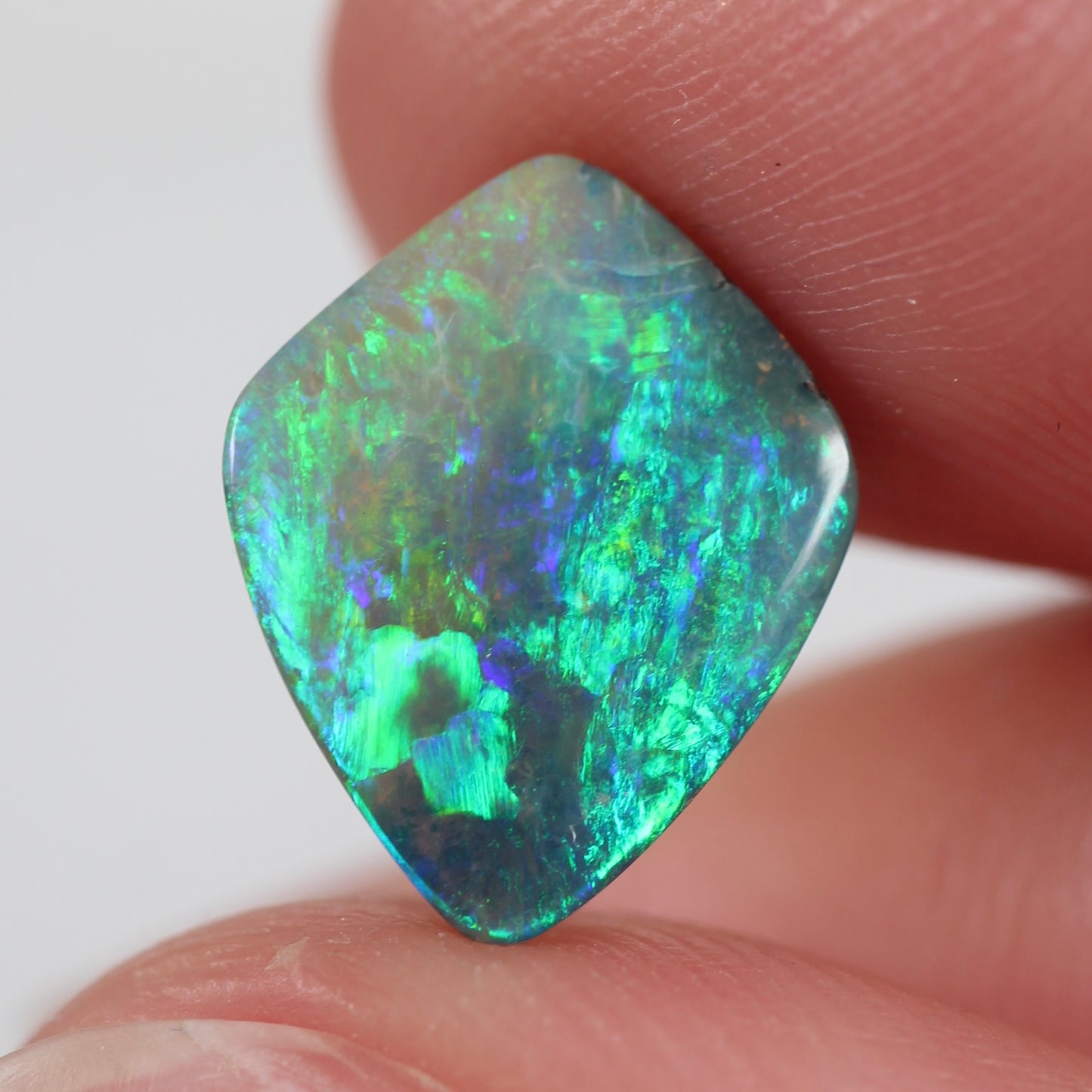 3.21ct (13x10.3x3.3mm) Boulder Opal