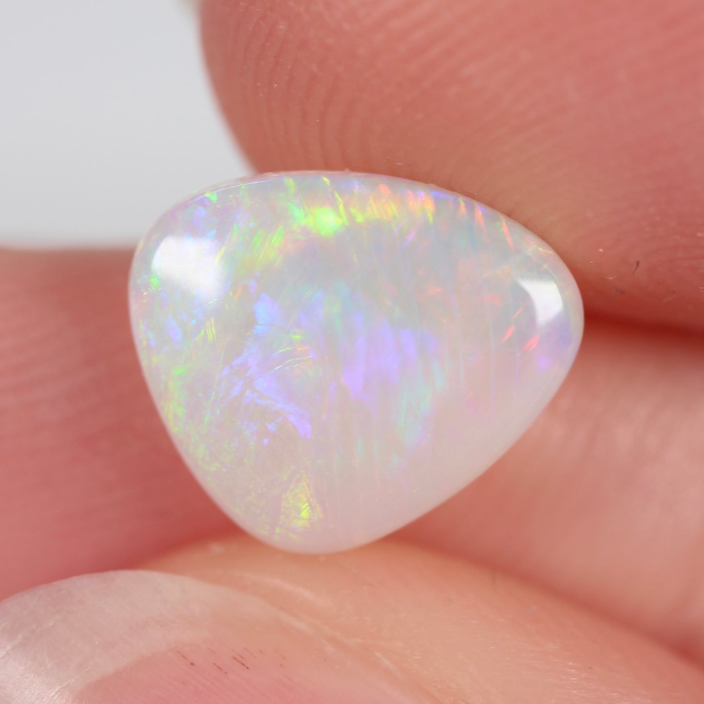 1.65ct (10.8x9.2x2.8mm) White Opal