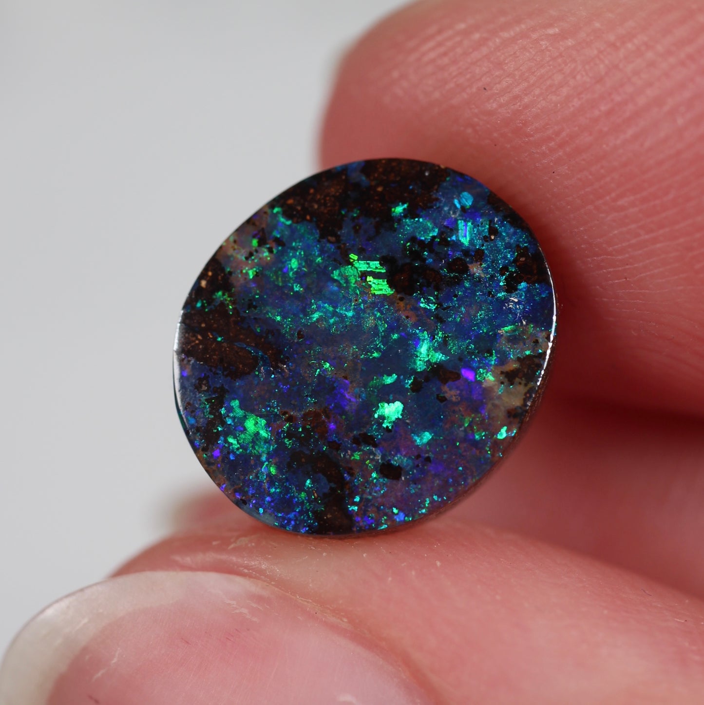 4.3ct (11.9x10.3x3.4mm) Boulder Opal