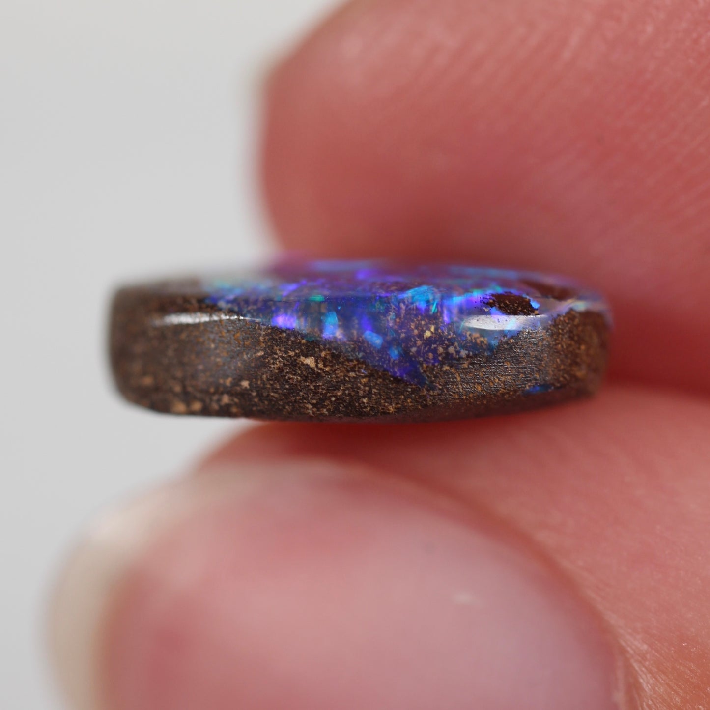 2.86ct (11.7x8.1x3.2mm) Boulder Opal