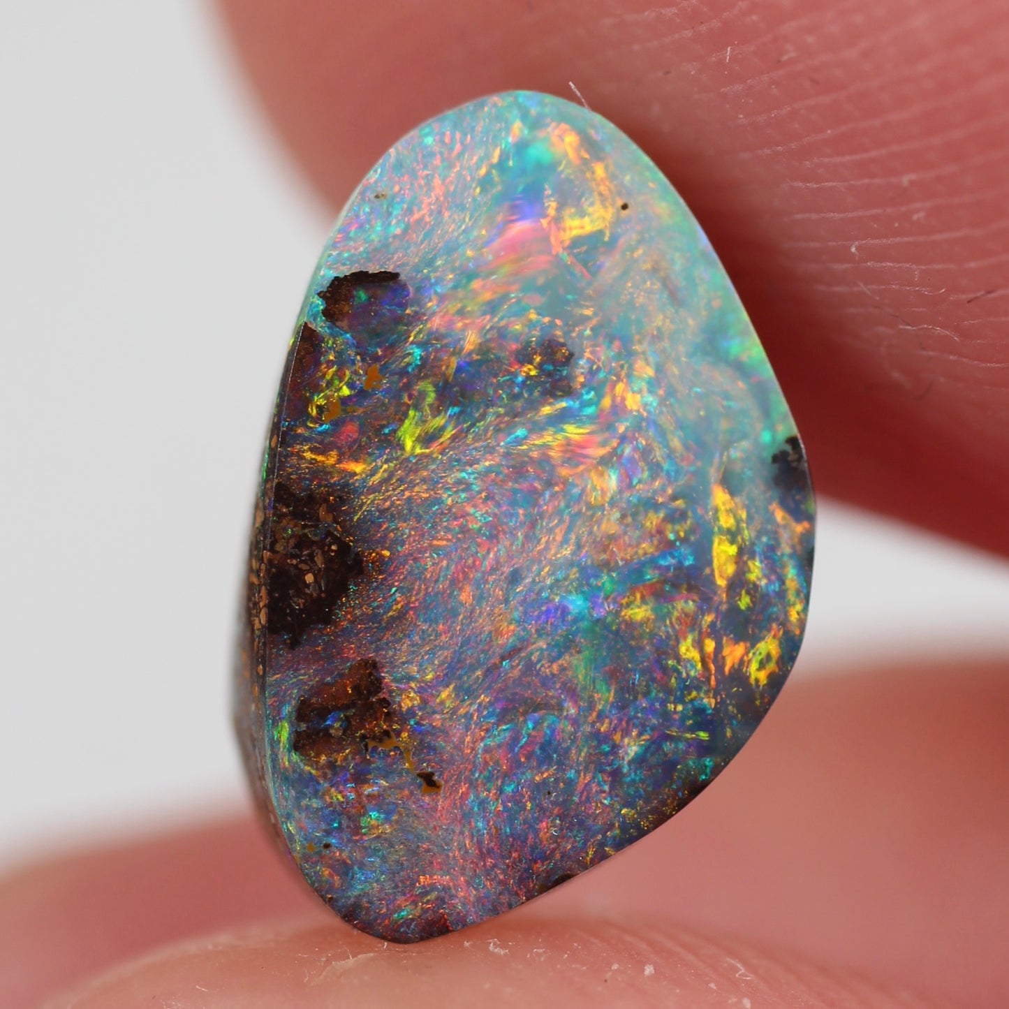 2.19ct (11.2x7.4x2.8mm) Boulder Opal