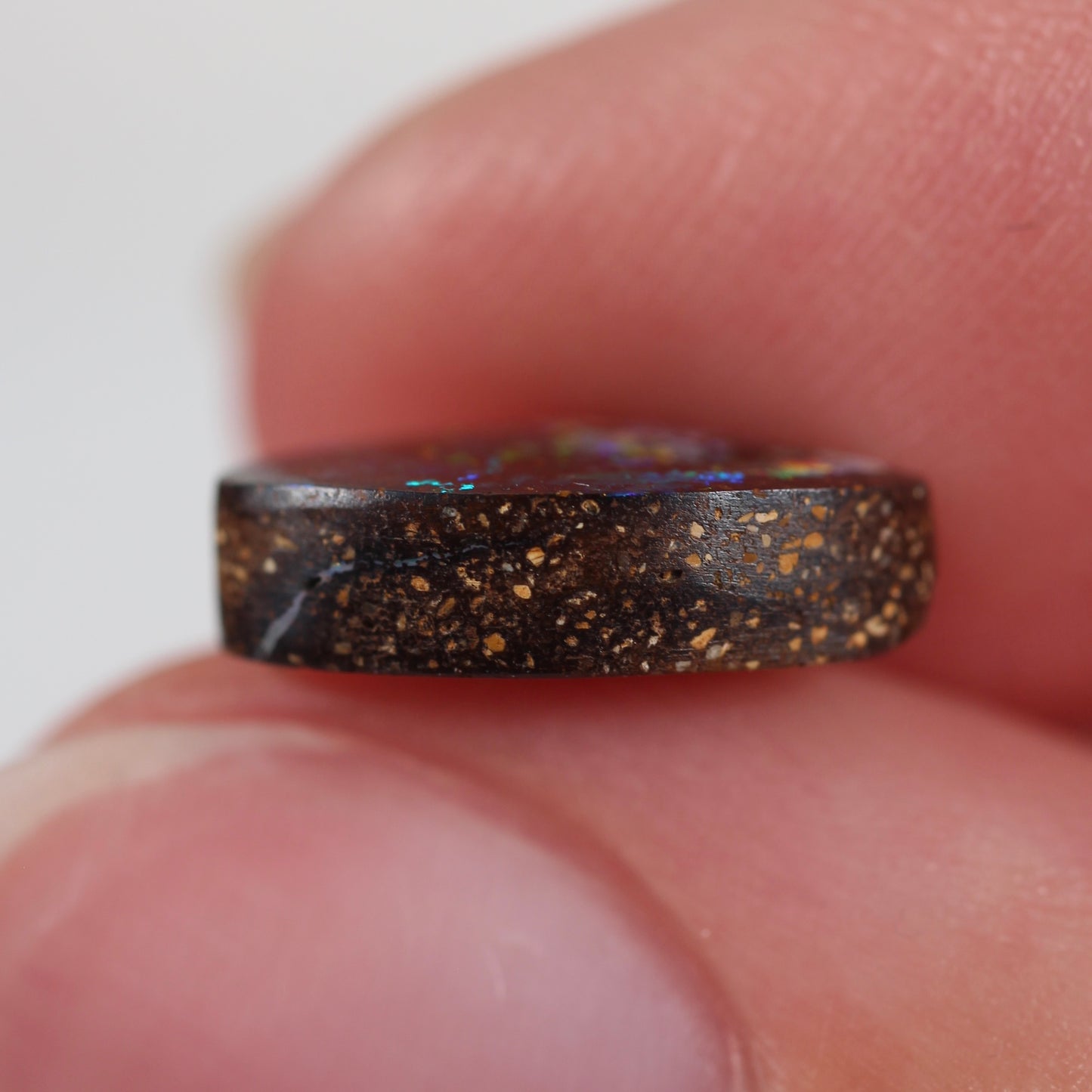2.29ct (11.3x6.9x3mm) Boulder Opal