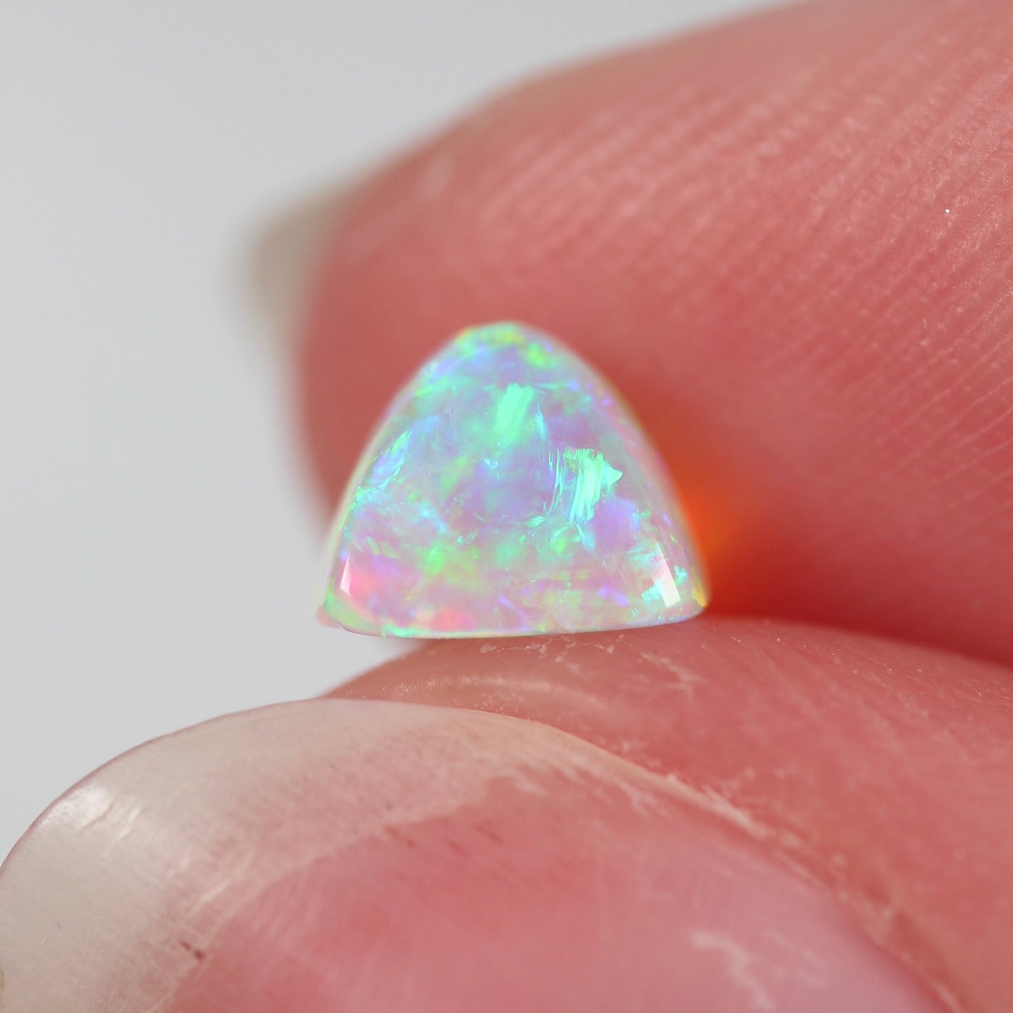 0.84ct (5.8x5.5x4.5mm) Crystal Opal