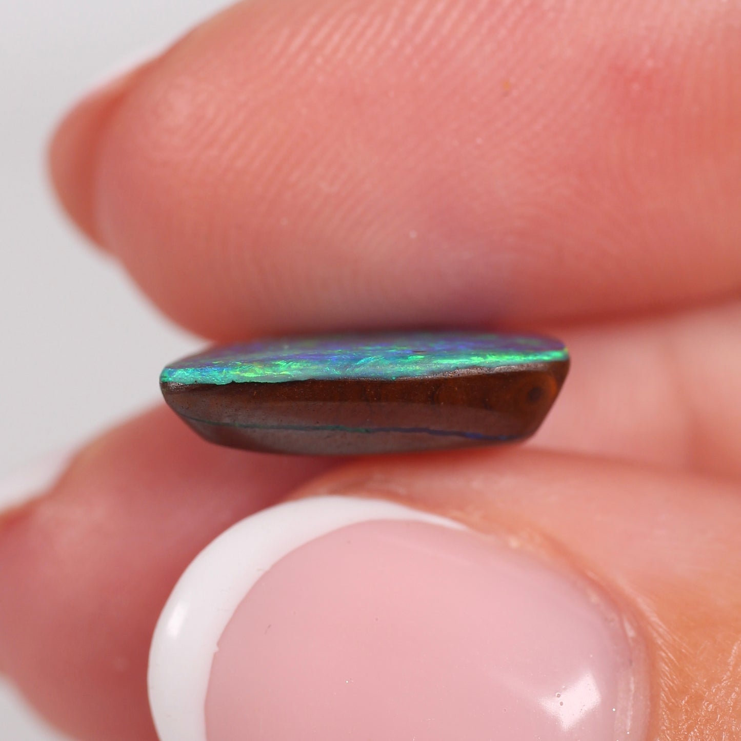 4.68ct (13.3x10.3x3.9mm)