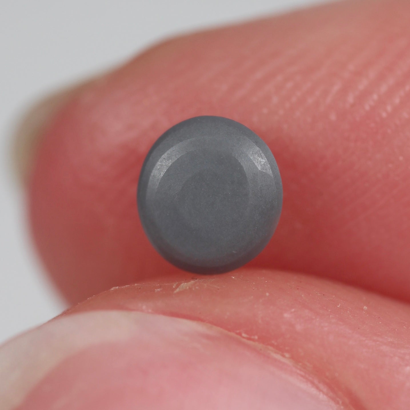 0.33ct (5.1x4.7x2.1mm) Dark Opal