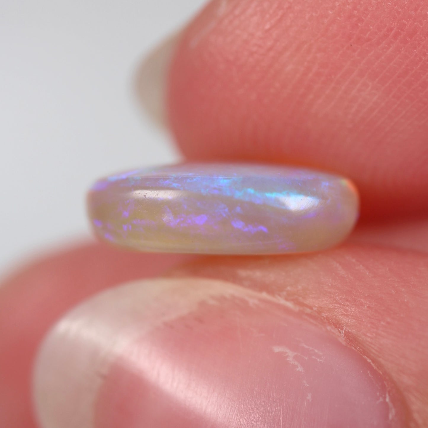 2.28ct (11.2x7.9x3.7mm) Crystal Opal