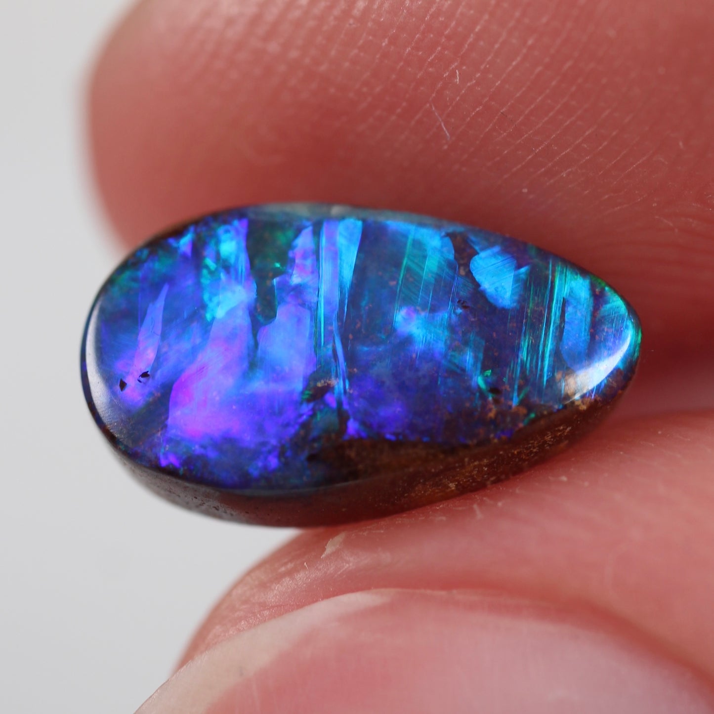 2.75ct (12.3x7.1x3.5mm) Boulder Opal