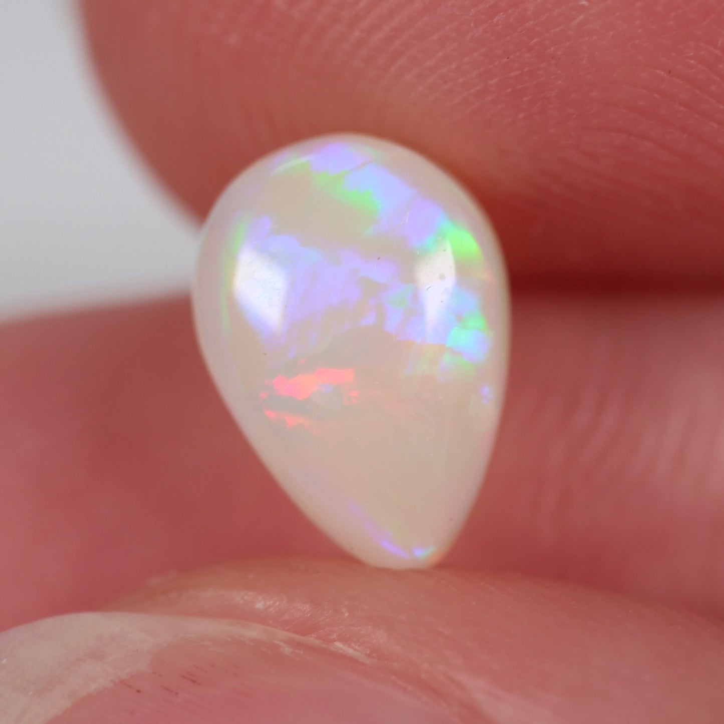 1.45ct (9.8x6.8x3.4mm) White Opal