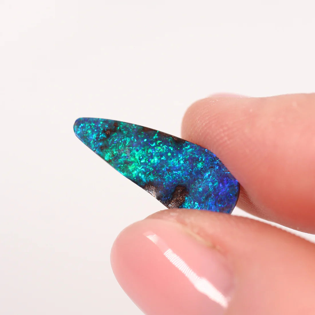 4ct (19.4x7.8x3.6mm) Boulder Opal