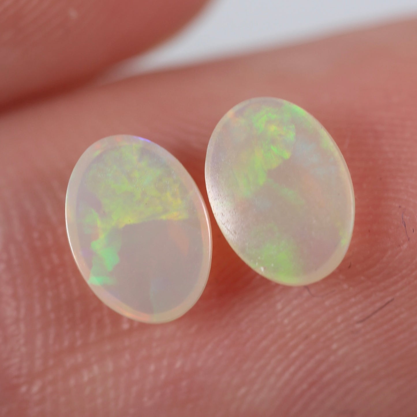 0.97ct (7x5x2mm) Crystal Opal Pair