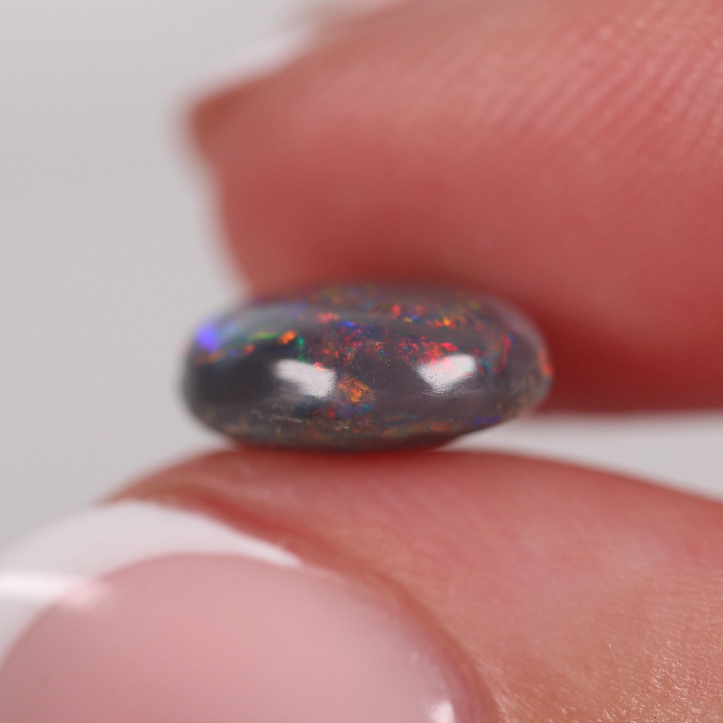 2.85ct (11x9.2x4.5mm) Black Opal