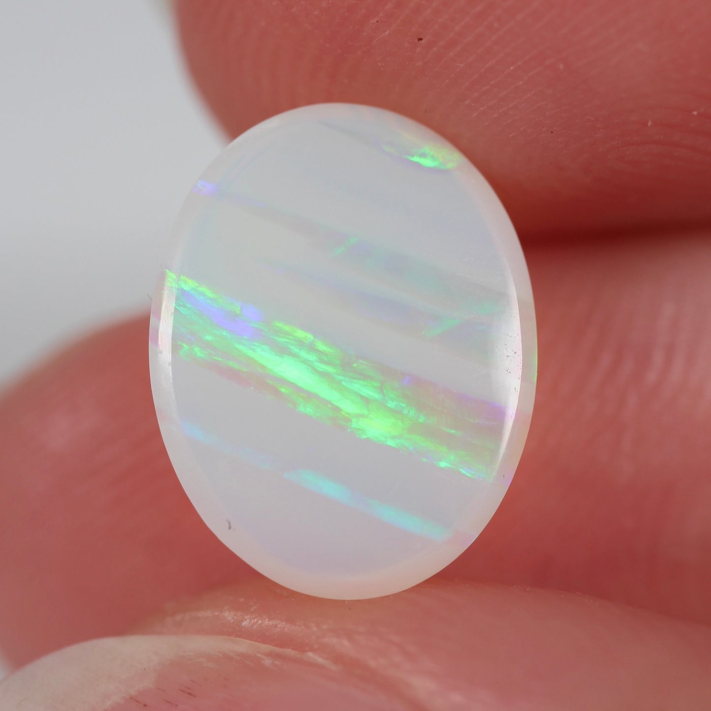 2.96ct (12.8x9.9x3.7mm) White Opal
