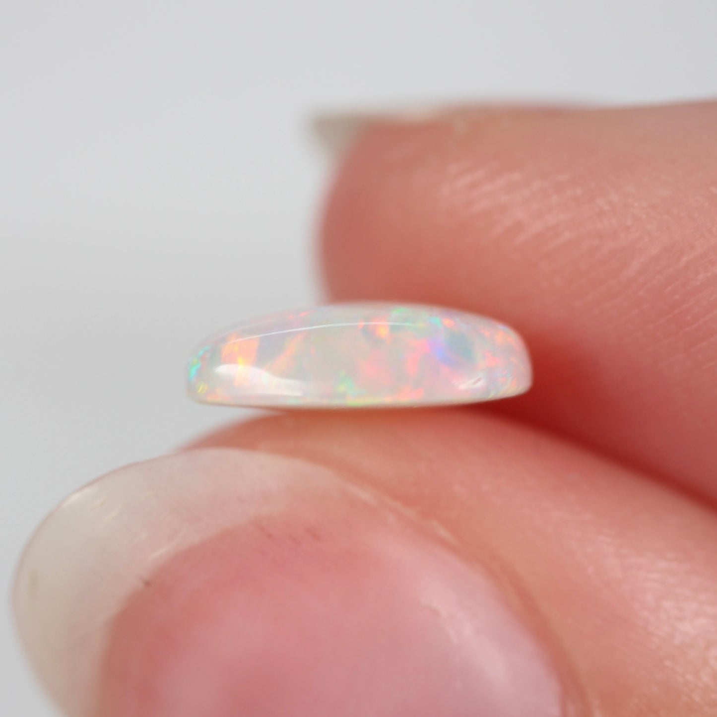 1.54ct (9.5x9.4x3mm) White Opal