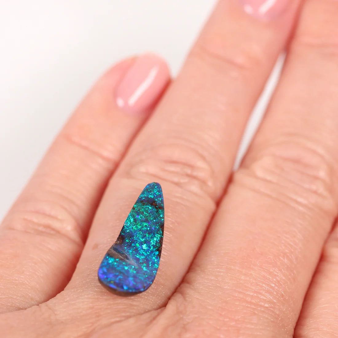 4ct (19.4x7.8x3.6mm) Boulder Opal
