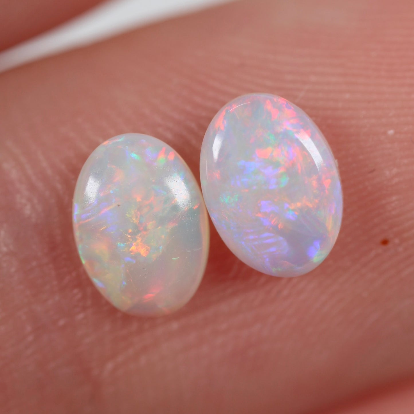 0.86ct (7x5x2mm) White Opal Pair