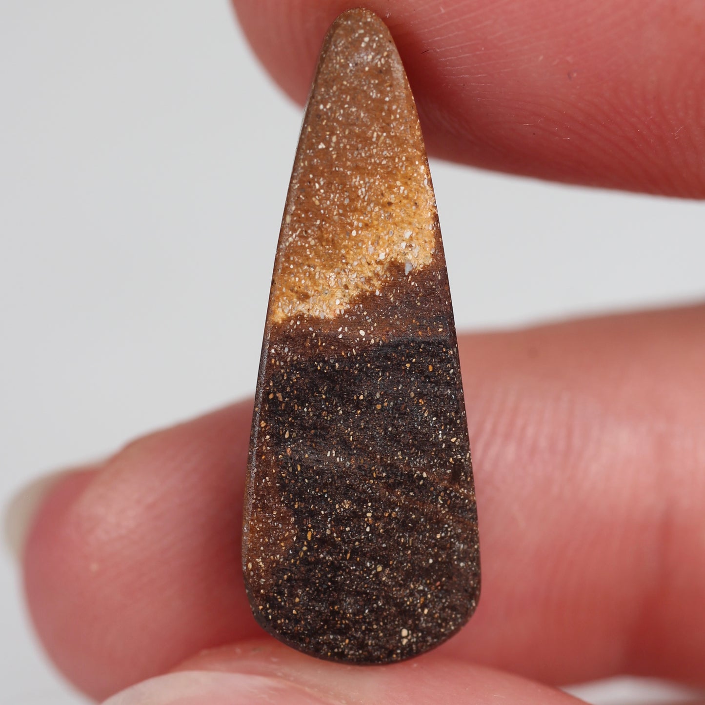 7.65ct (24.1x8.8x3.5mm) Boulder Opal