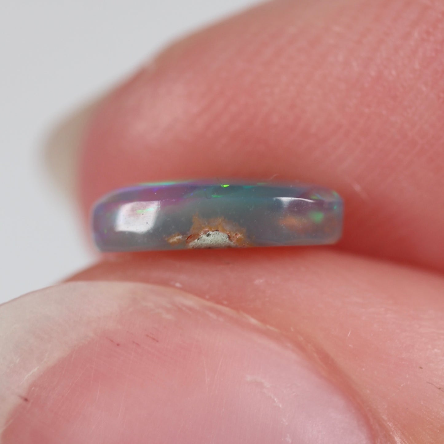 0.72ct (8.6x4.7x2.4mm) Dark Crystal
