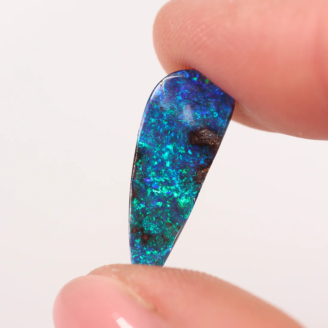 4ct (19.4x7.8x3.6mm) Boulder Opal
