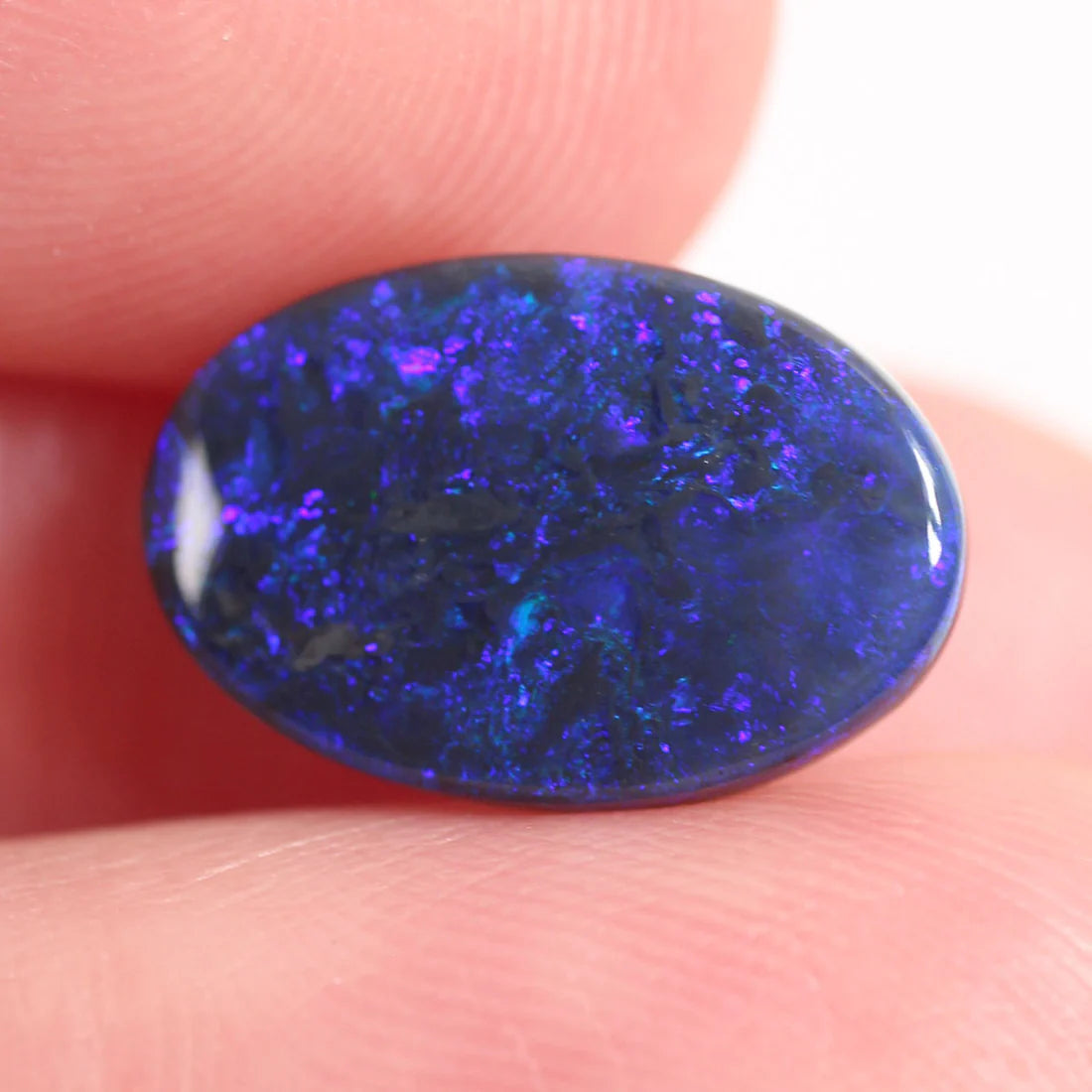 2.7ct (14x9.4x2.9mm) Black Opal