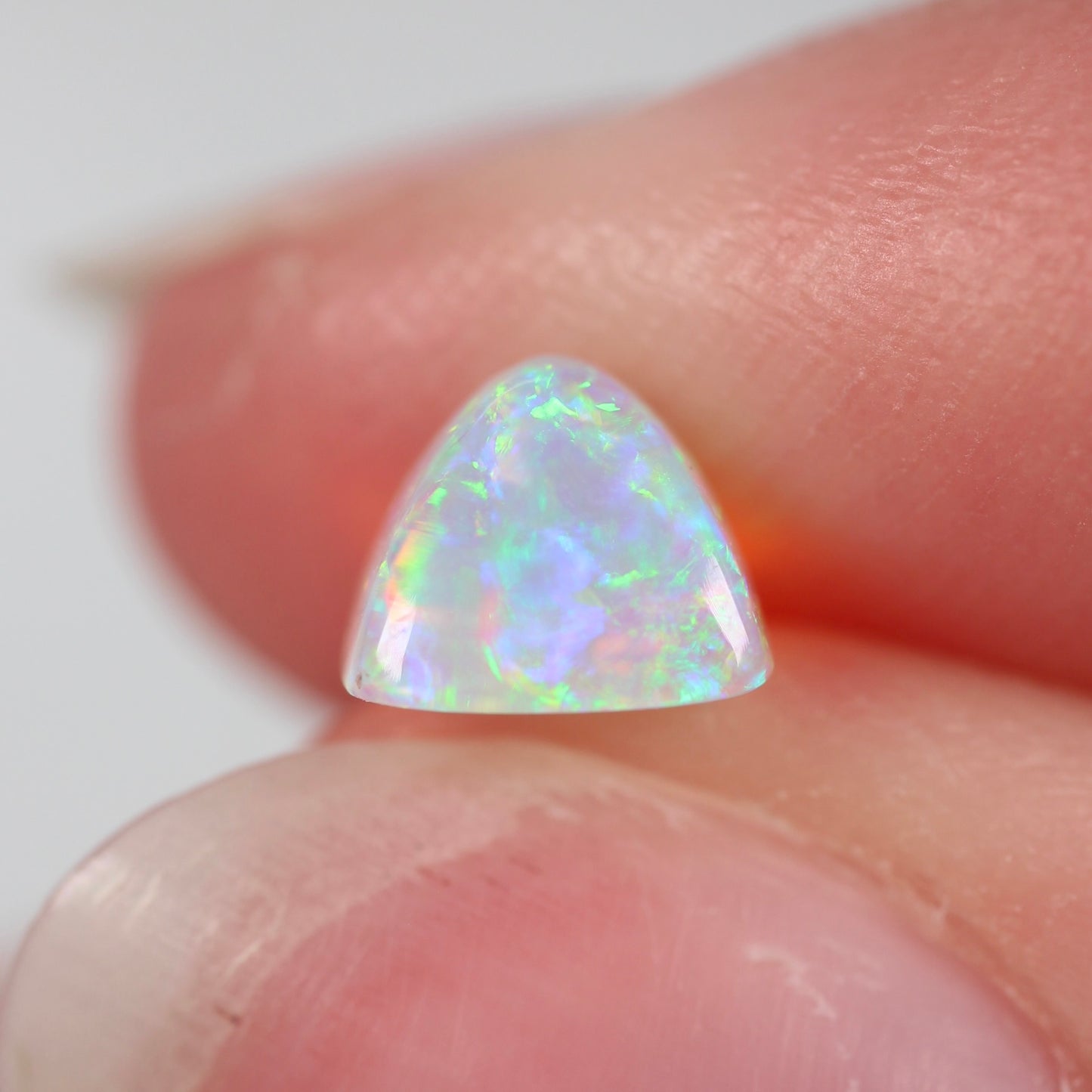 0.84ct (5.8x5.5x4.5mm) Crystal Opal