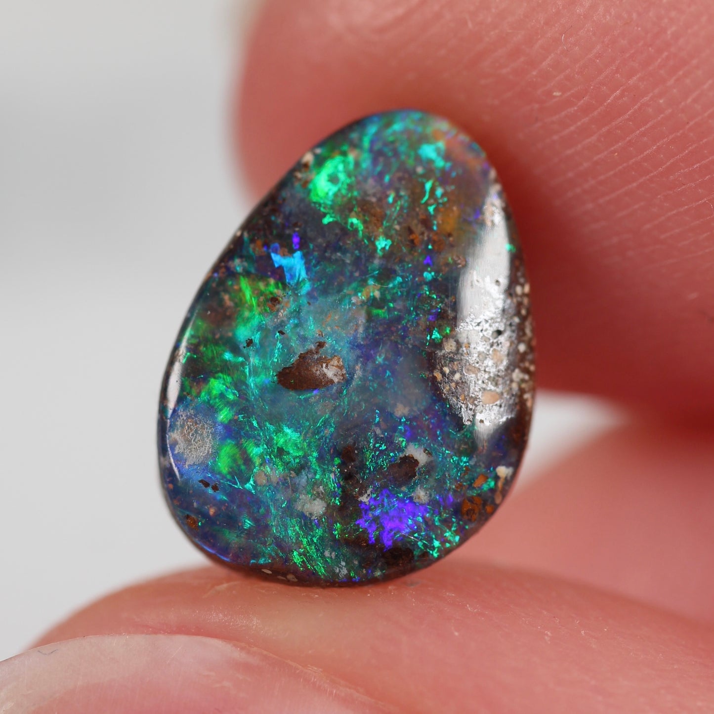 2.25ct (11x8x3.3mm) Boulder Opal