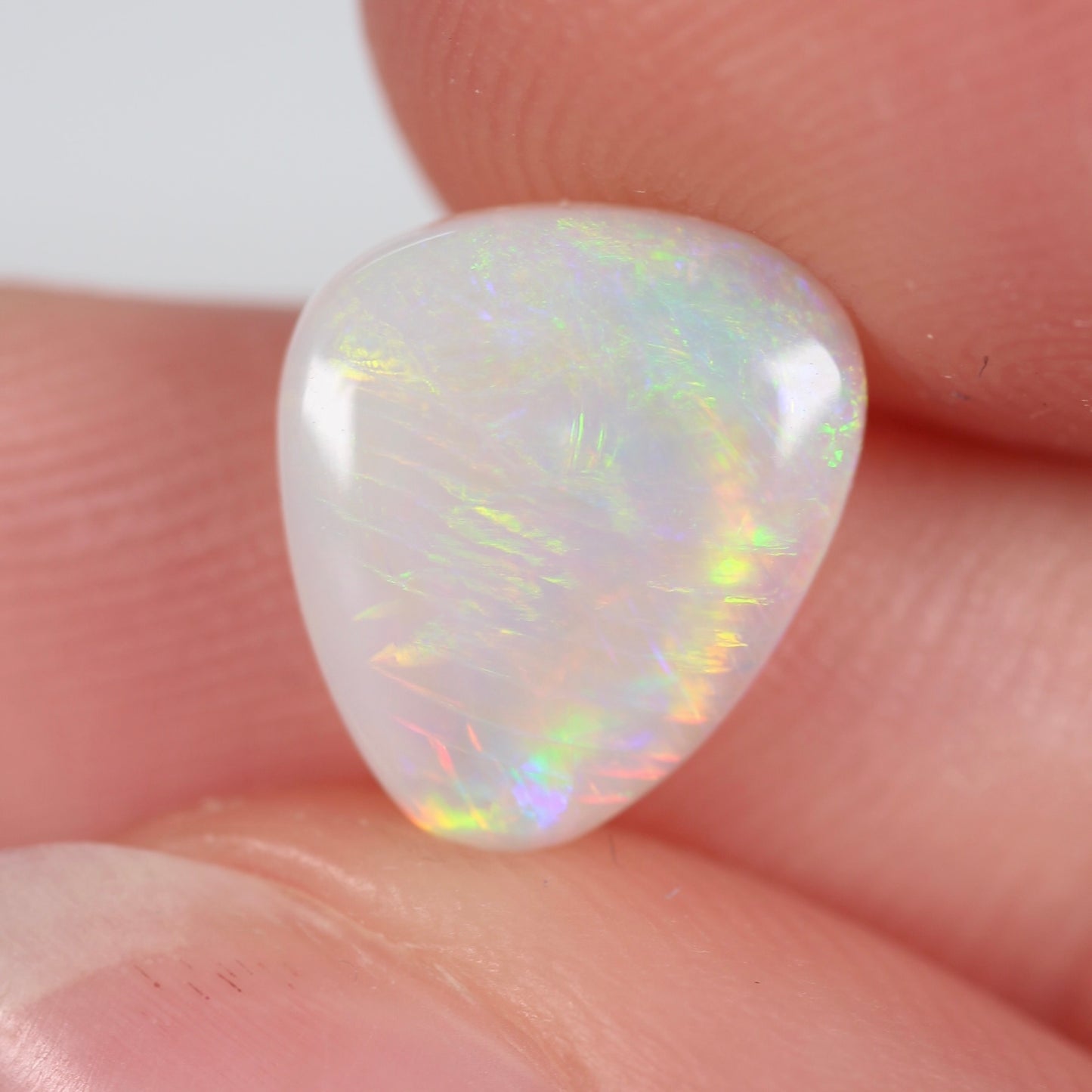 1.65ct (10.8x9.2x2.8mm) White Opal