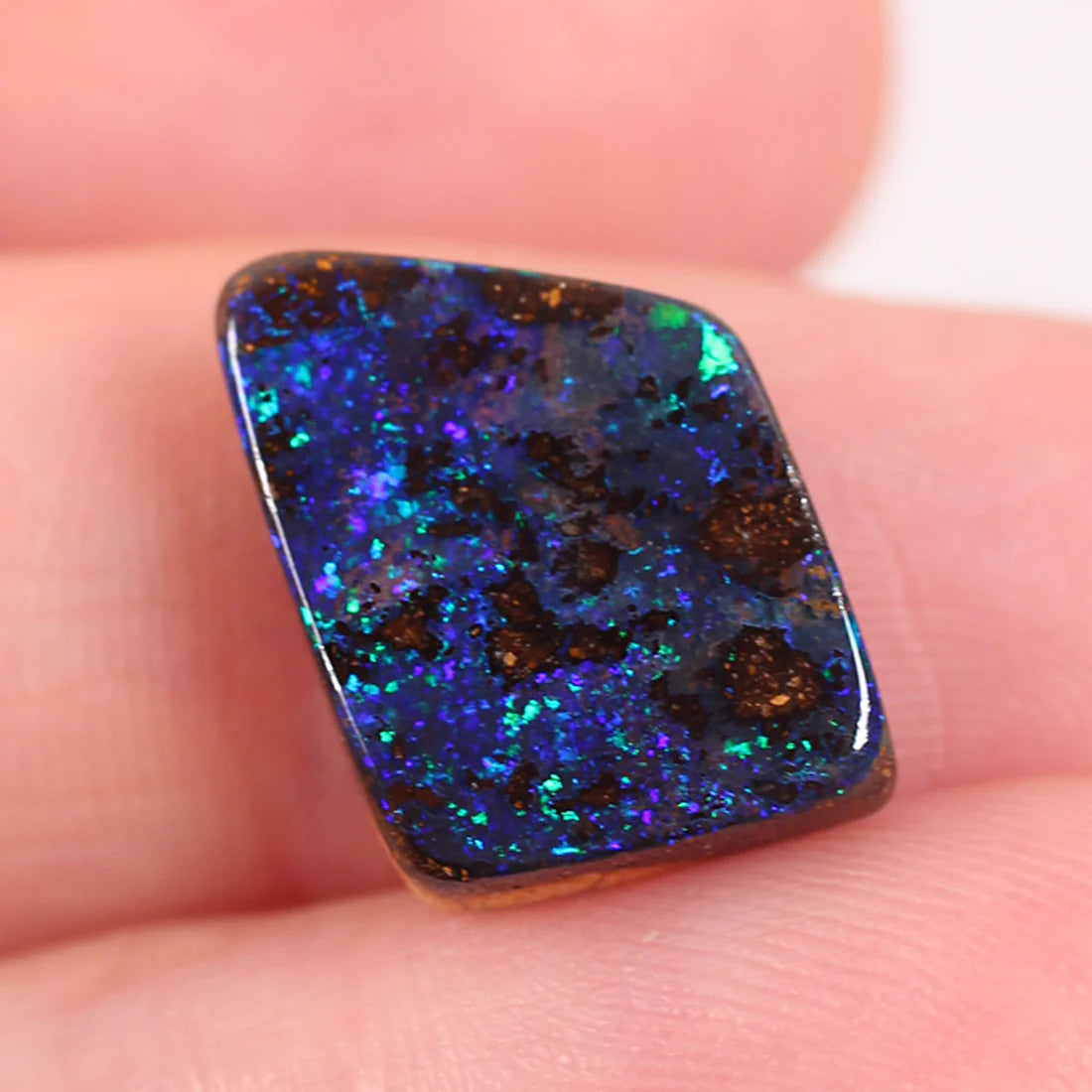 7.12ct (15.2x10.5x4.2mm) Boulder Opal