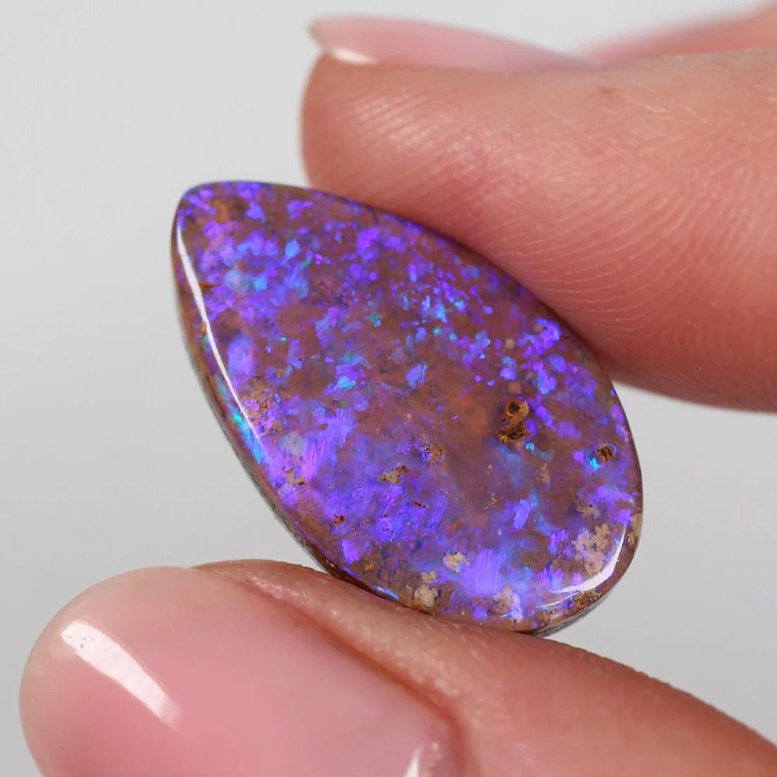 11.7ct (22x13x5mm) Boulder Opal