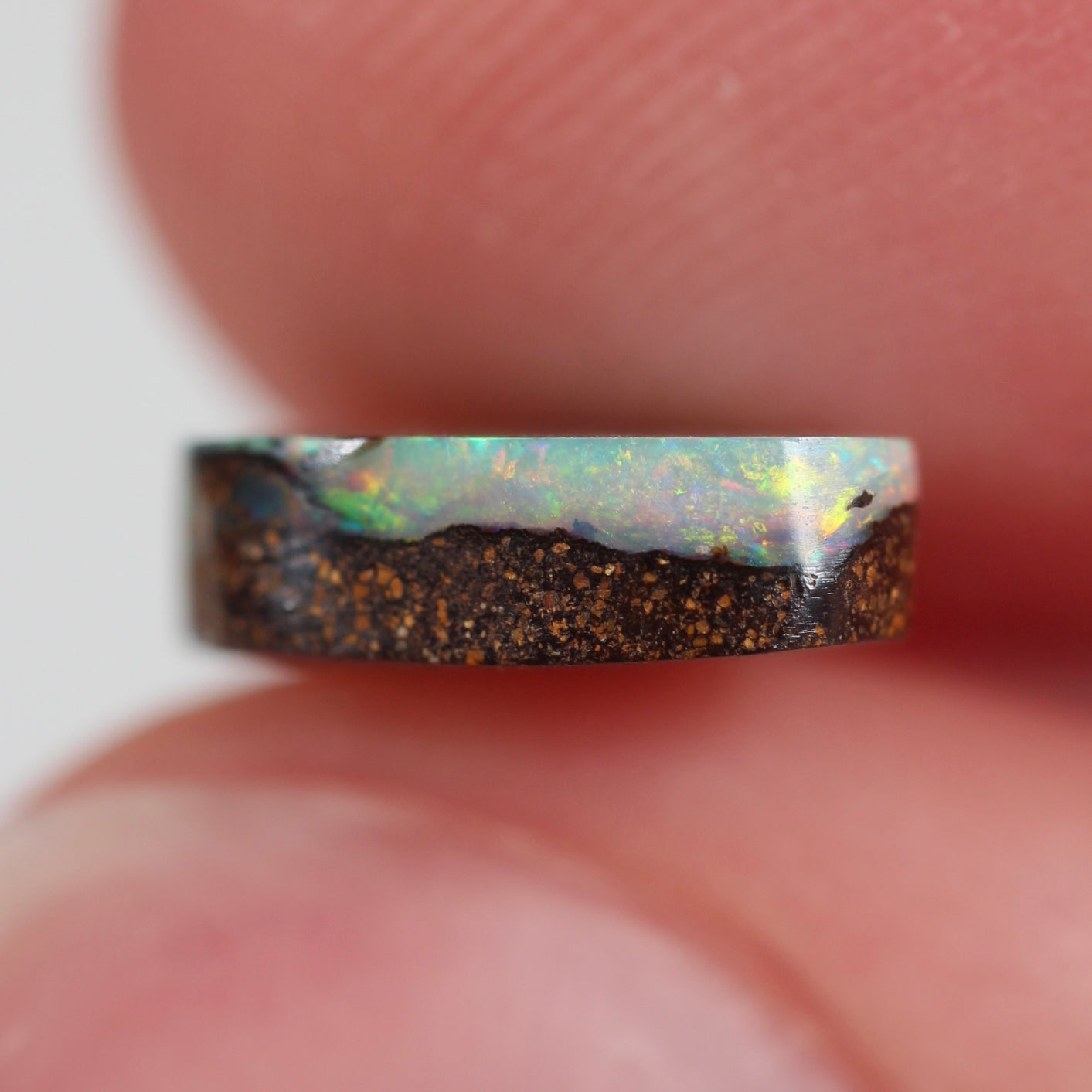 2.19ct (11.2x7.4x2.8mm) Boulder Opal