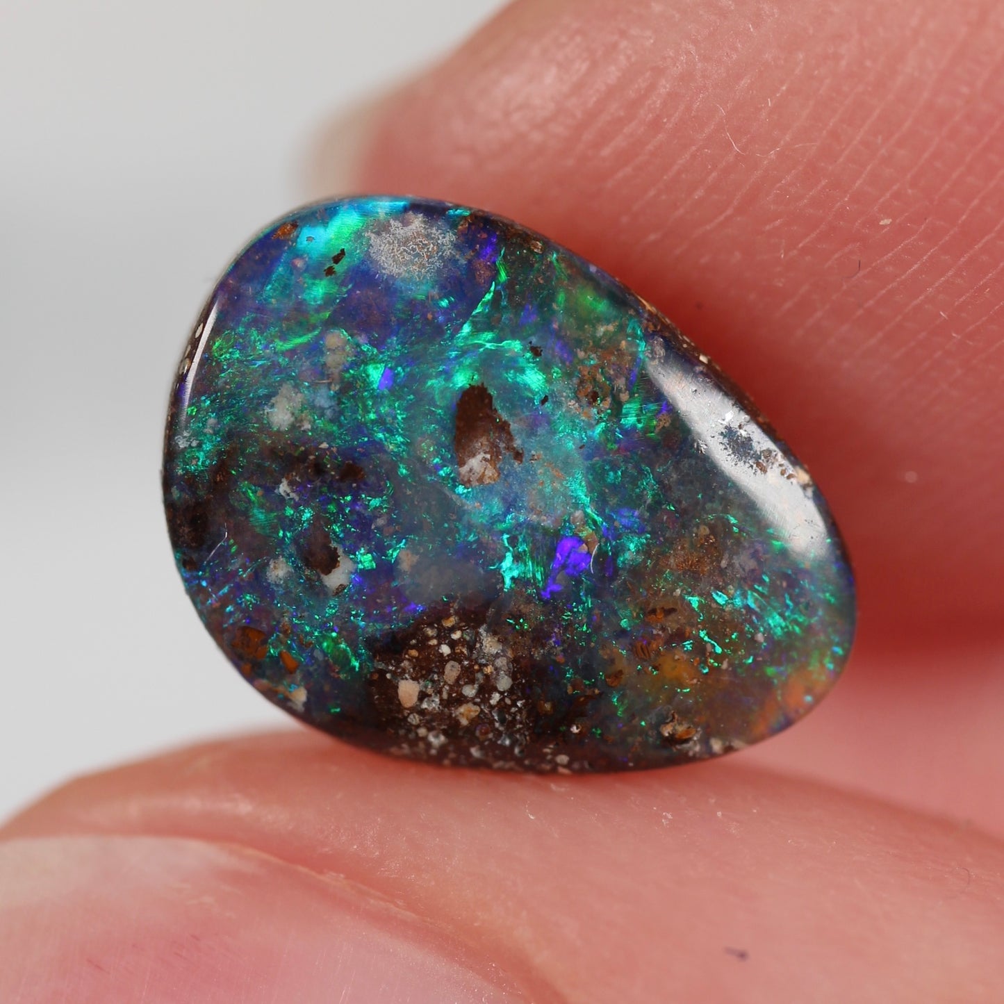 2.25ct (11x8x3.3mm) Boulder Opal
