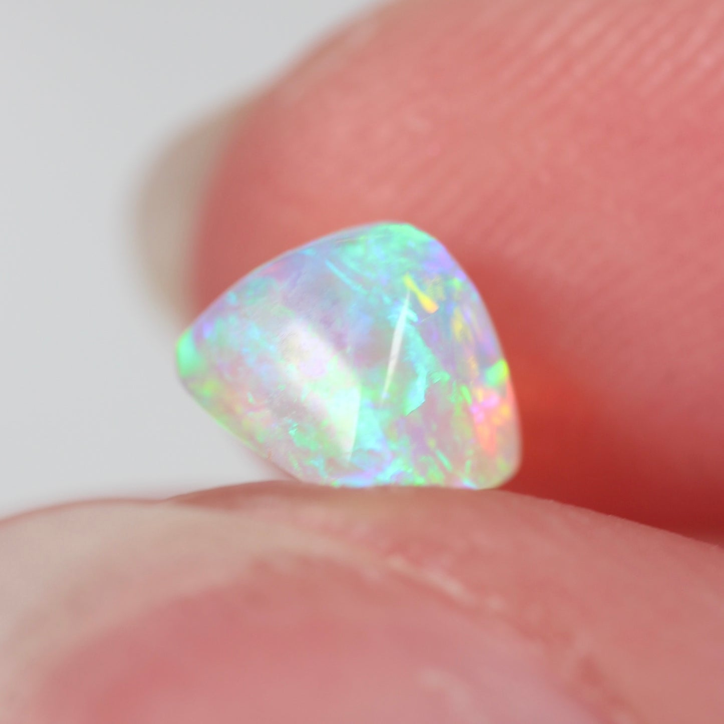 0.84ct (5.8x5.5x4.5mm) Crystal Opal