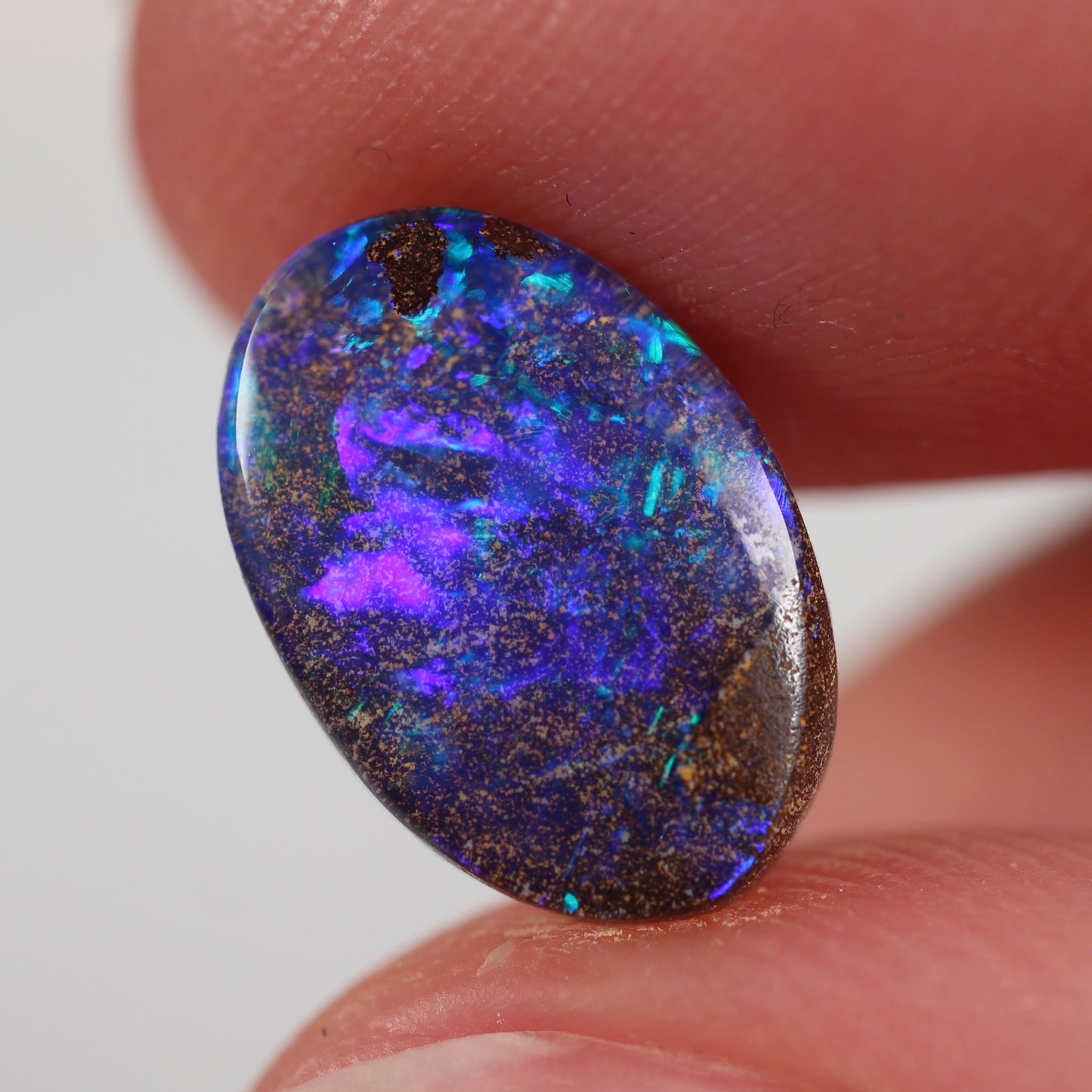 2.86ct (11.7x8.1x3.2mm) Boulder Opal