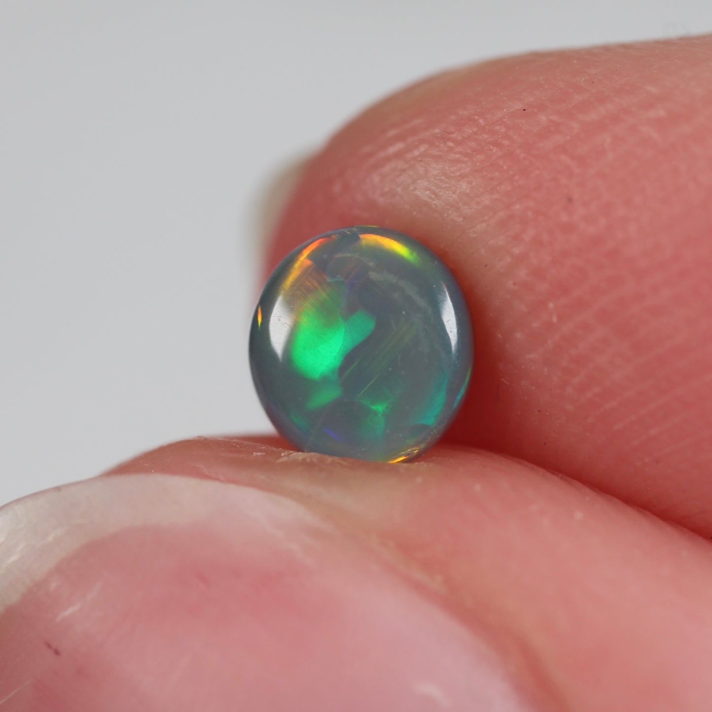 0.33ct (5.1x4.7x2.1mm) Dark Opal