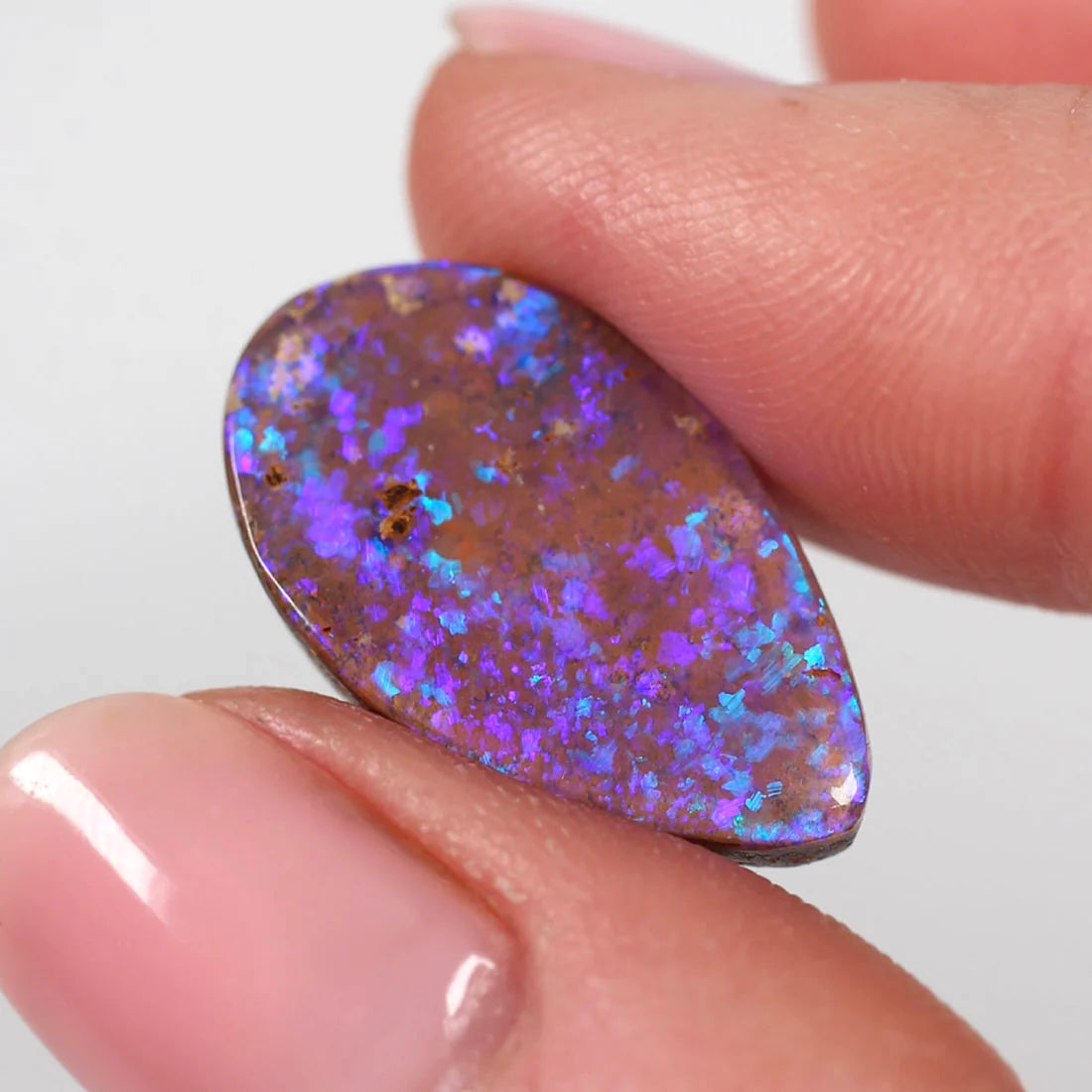 11.7ct (22x13x5mm) Boulder Opal