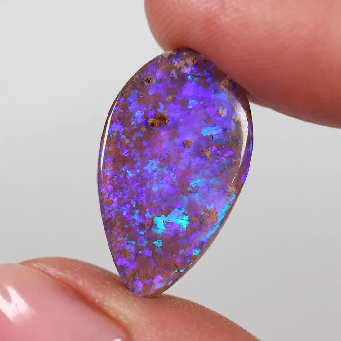 11.7ct (22x13x5mm) Boulder Opal