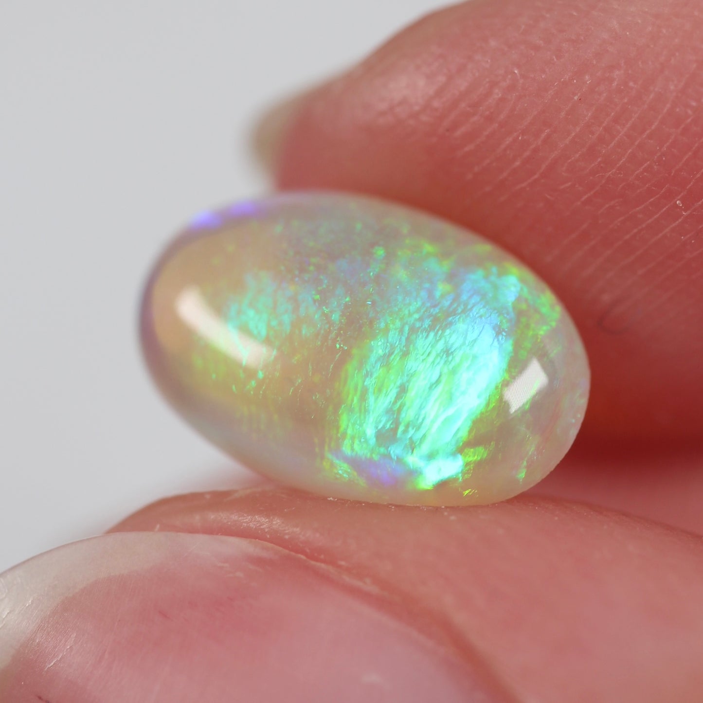 1.69ct (11.3x7.1x3.4mm)