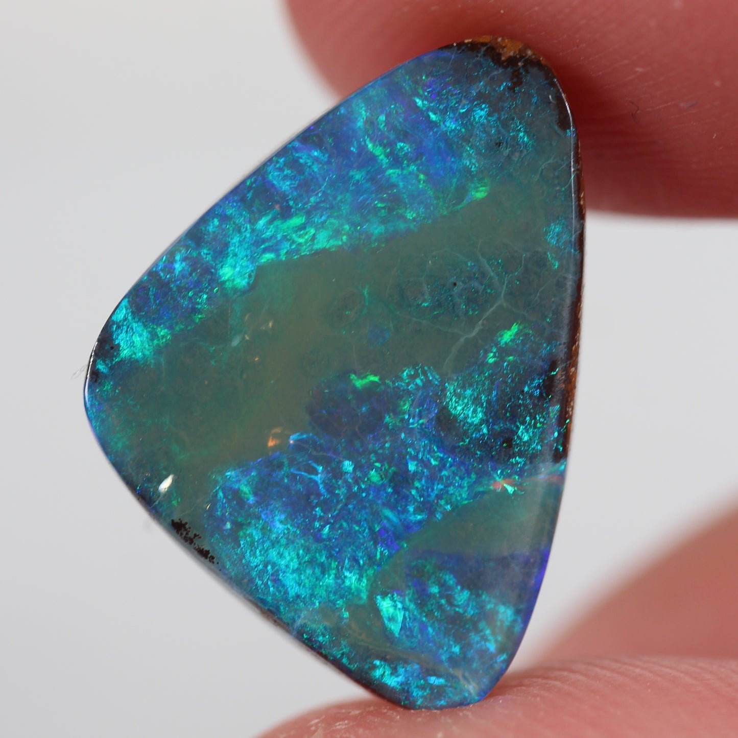 6.58ct (17.7x13x4mm) Boulder Opal