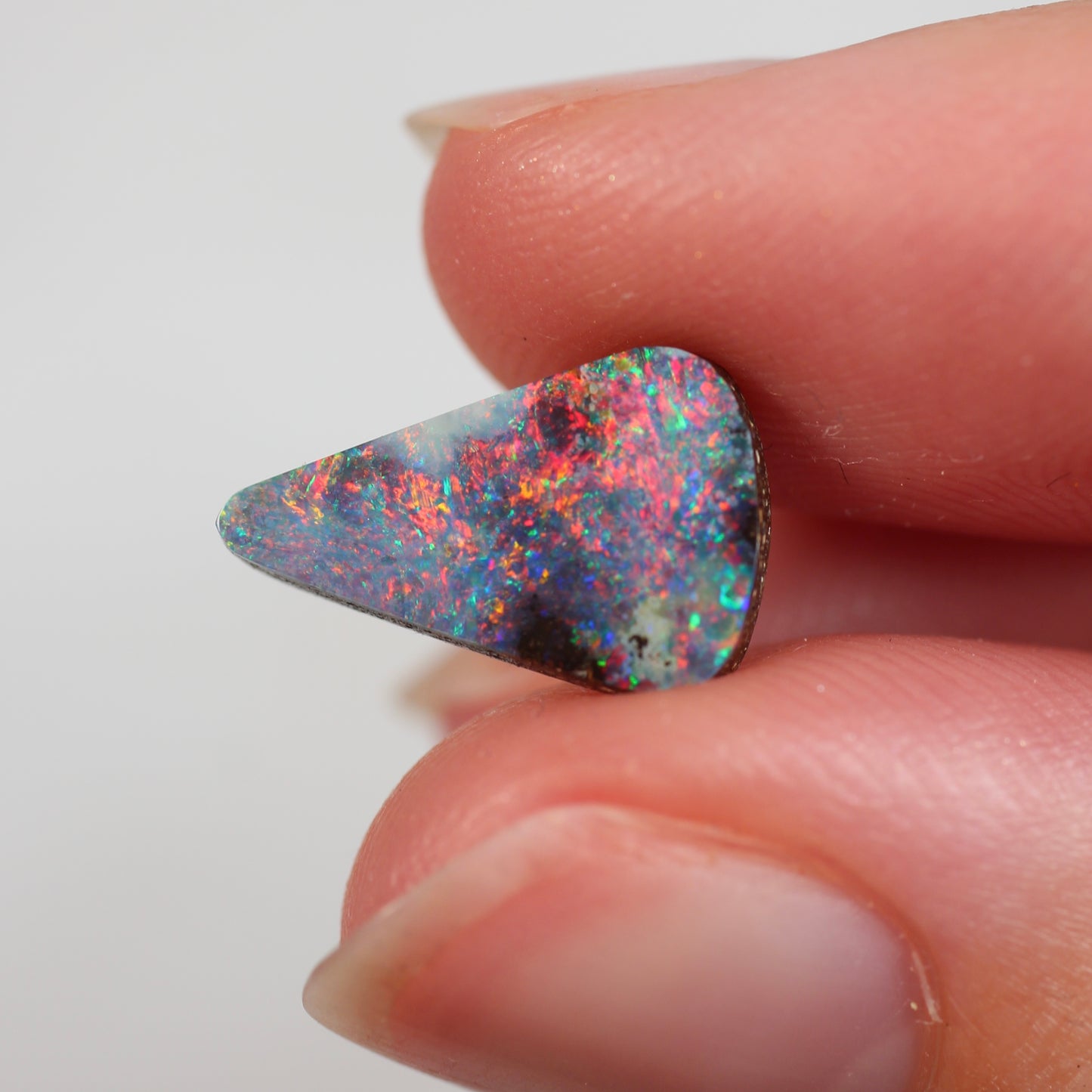 2.57cts (13.8x8.8x2.9mm) Boulder Opal