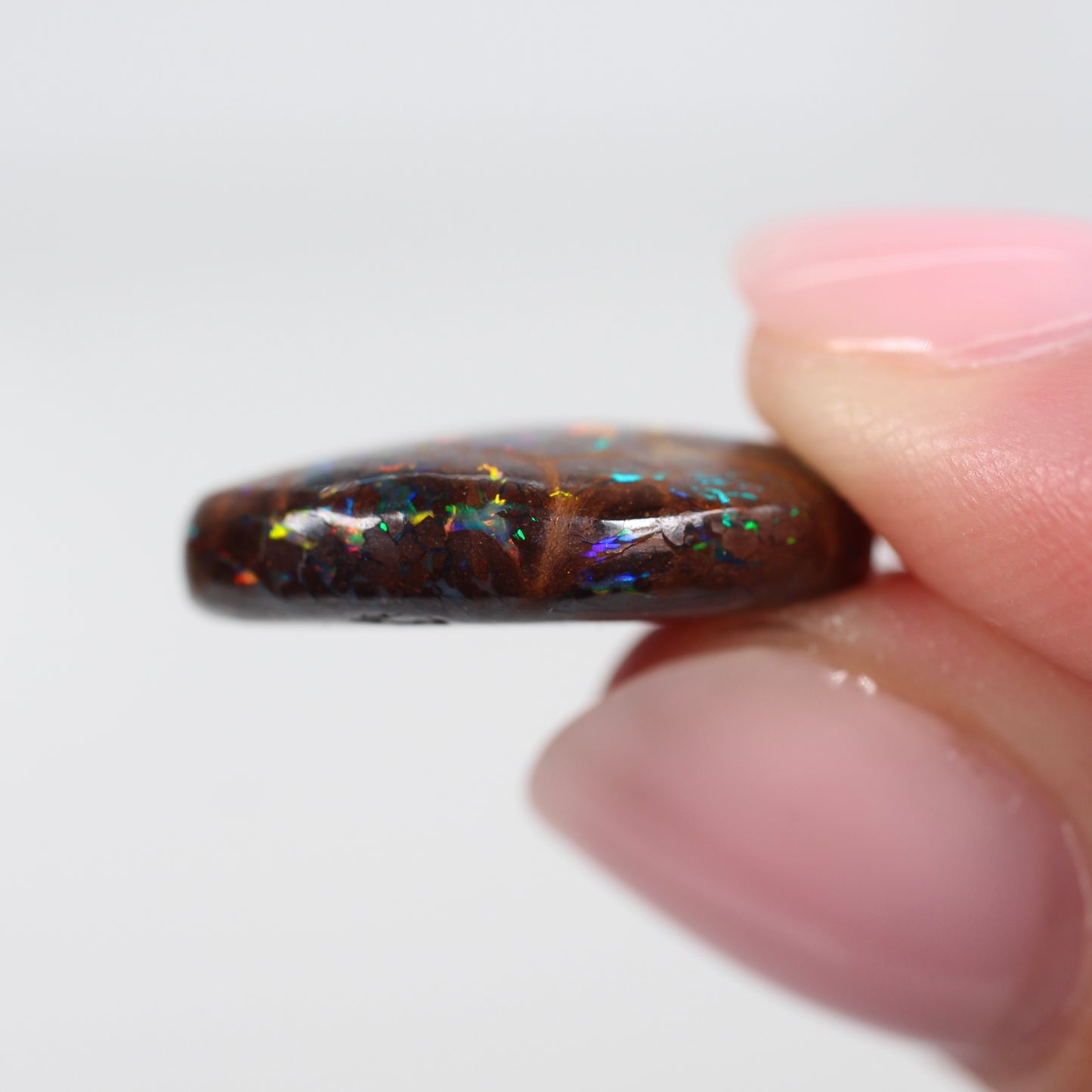 10.6cts (18.5x13.4x5.2mm) Boulder Opal