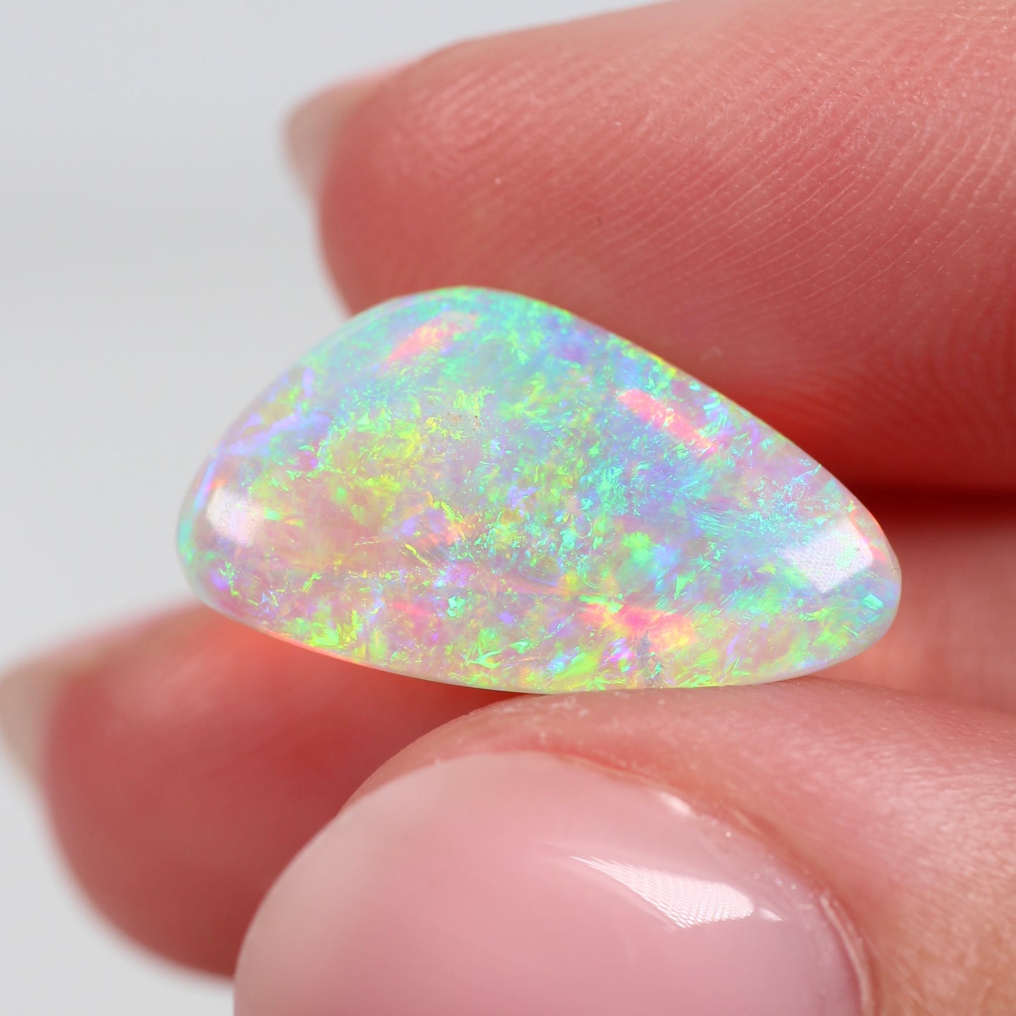 6.8cts (18.6x10.6x7.1mm) Crystal Opal
