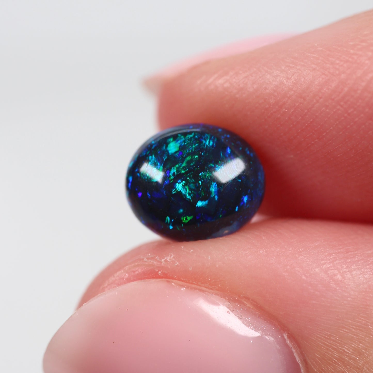 1.48cts (8.4x7.1x4.1mm) Black Opal