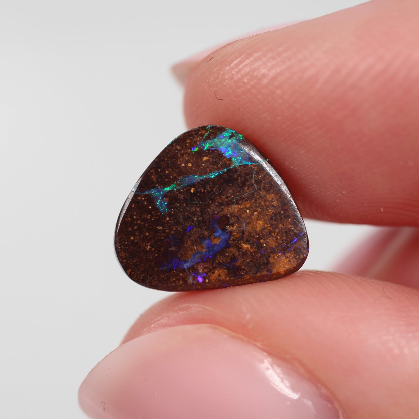 3.3ct (10.8x9.3x3.5mm) Boulder Opal