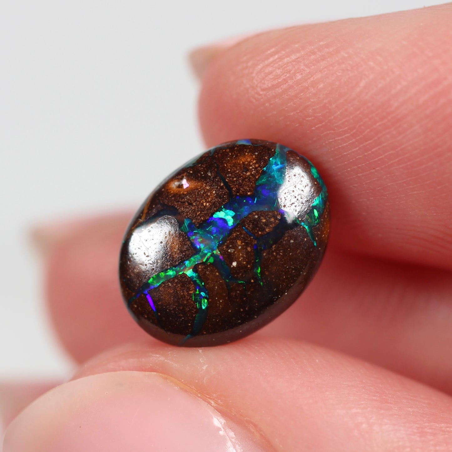 4ct (11.6x8.9x4.4mm) Boulder Opal