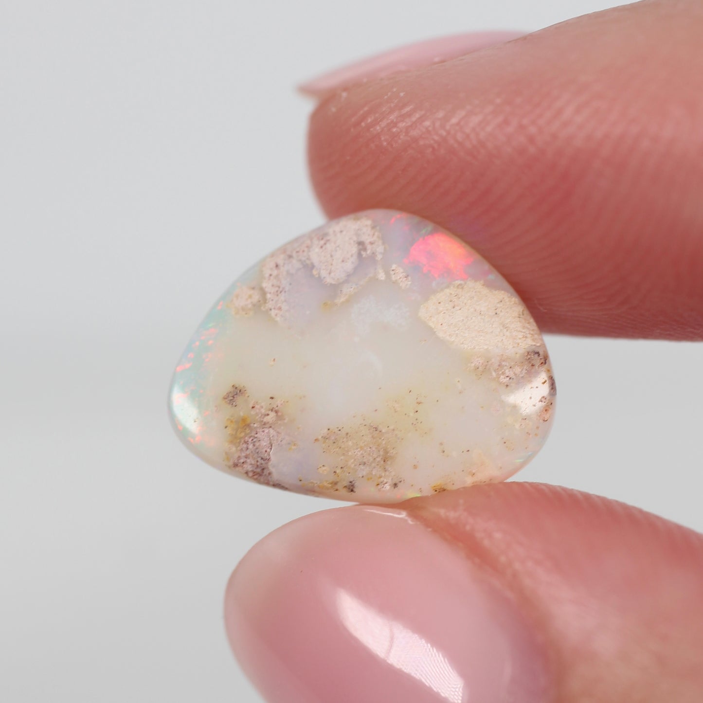 3.60ct (15.1 x 11.5 x 3.5mm) White Opal