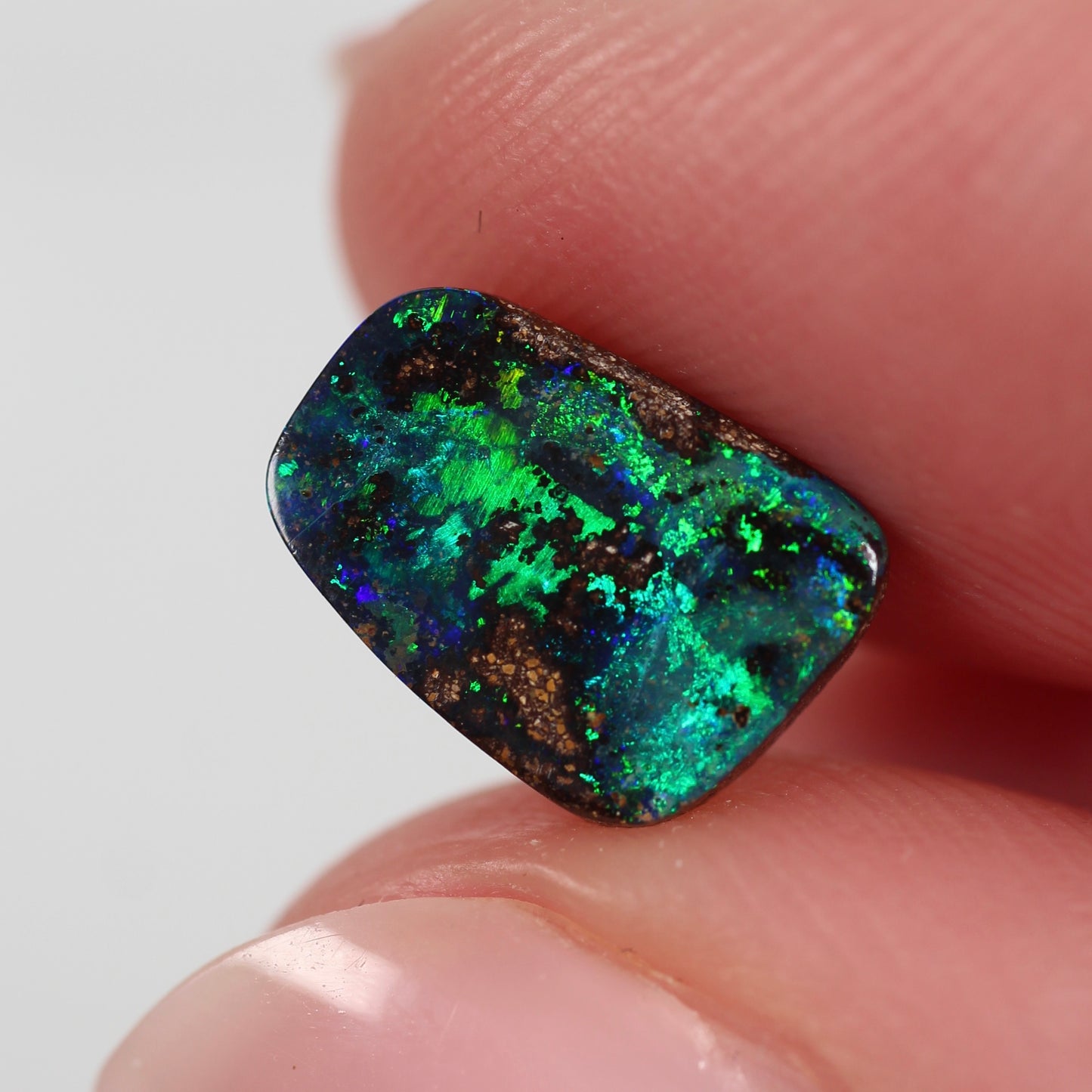 1.95ct (9.6 x 7.0 x 3.0mm) Boulder Opal