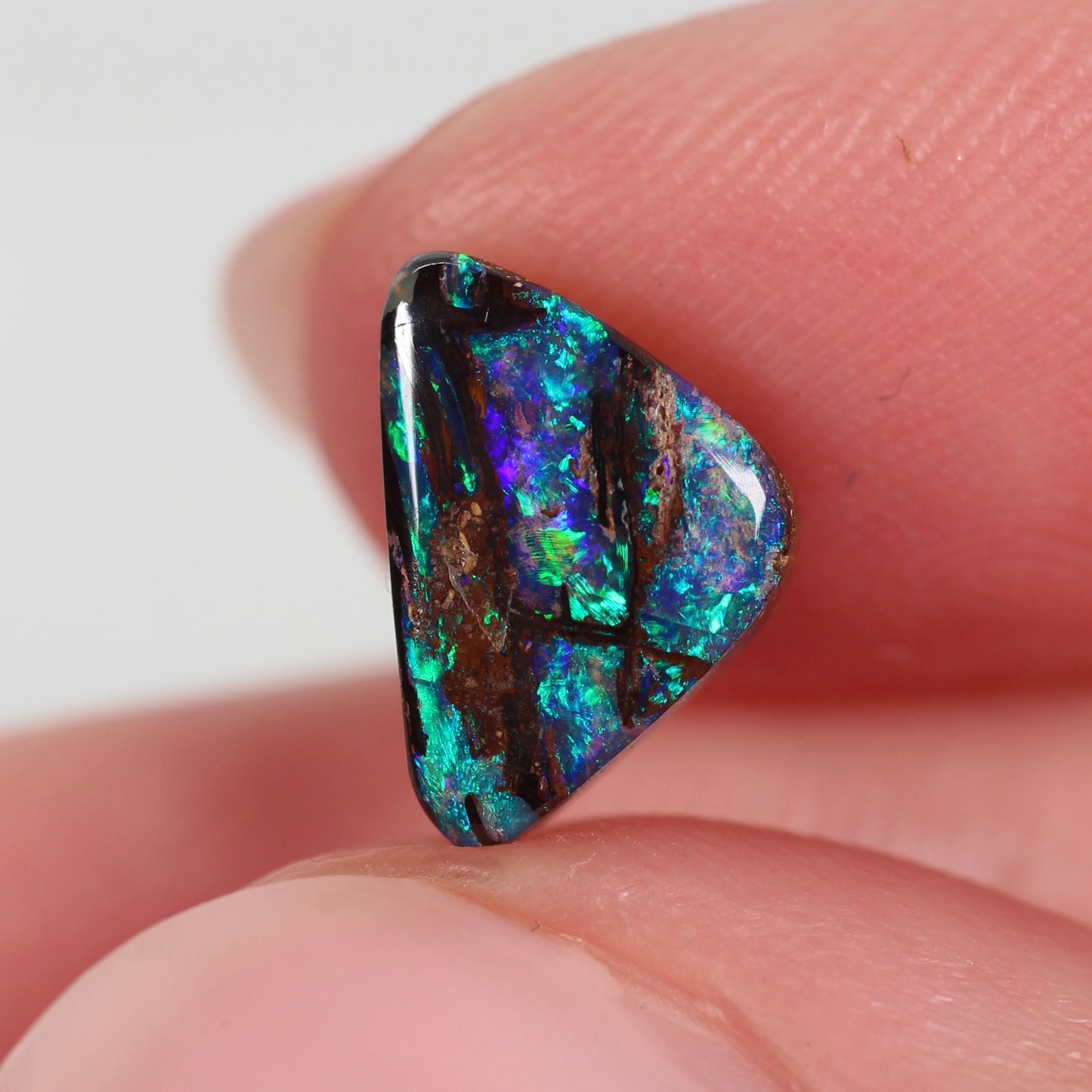 2.00ct (10.8 x 7.4 x 3.4mm) Boulder Opal