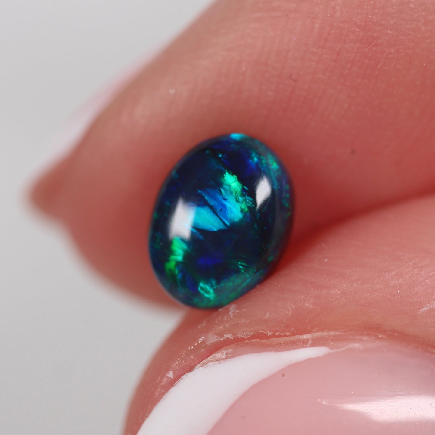 0.71ct (6.8 x 5.2 x 3.0mm) Black Opal